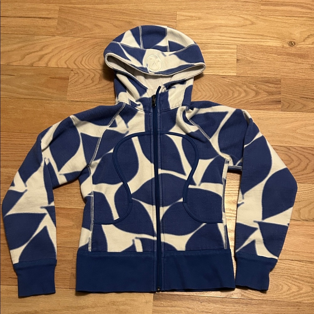lululemon athletica Blue and White Patterned Zip Hoodie